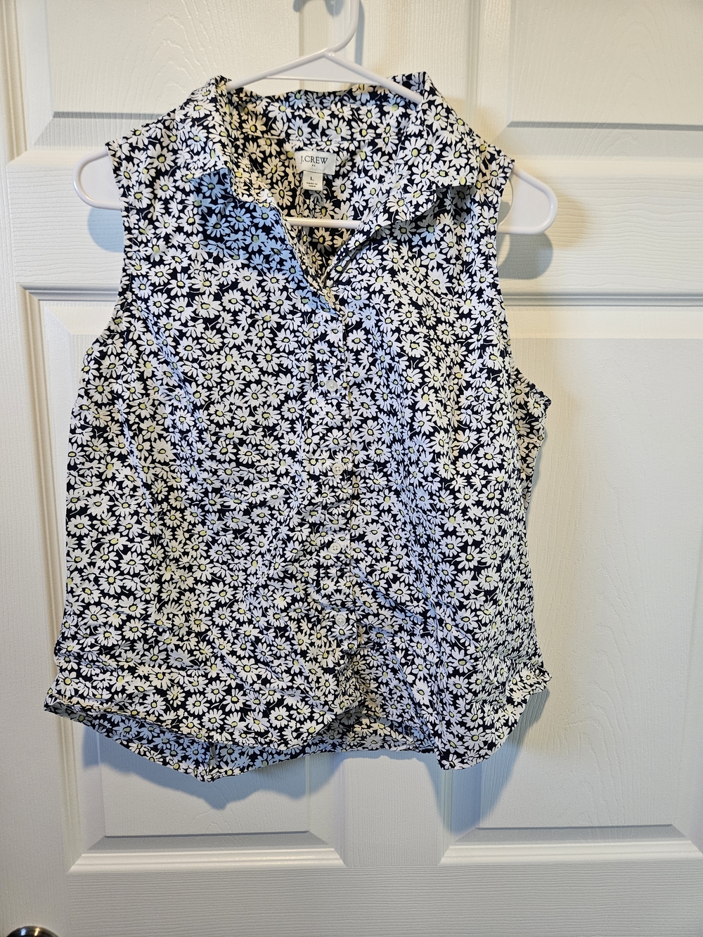 J. Crew Black & White Daisy-Print Sleeveless Button Front Top